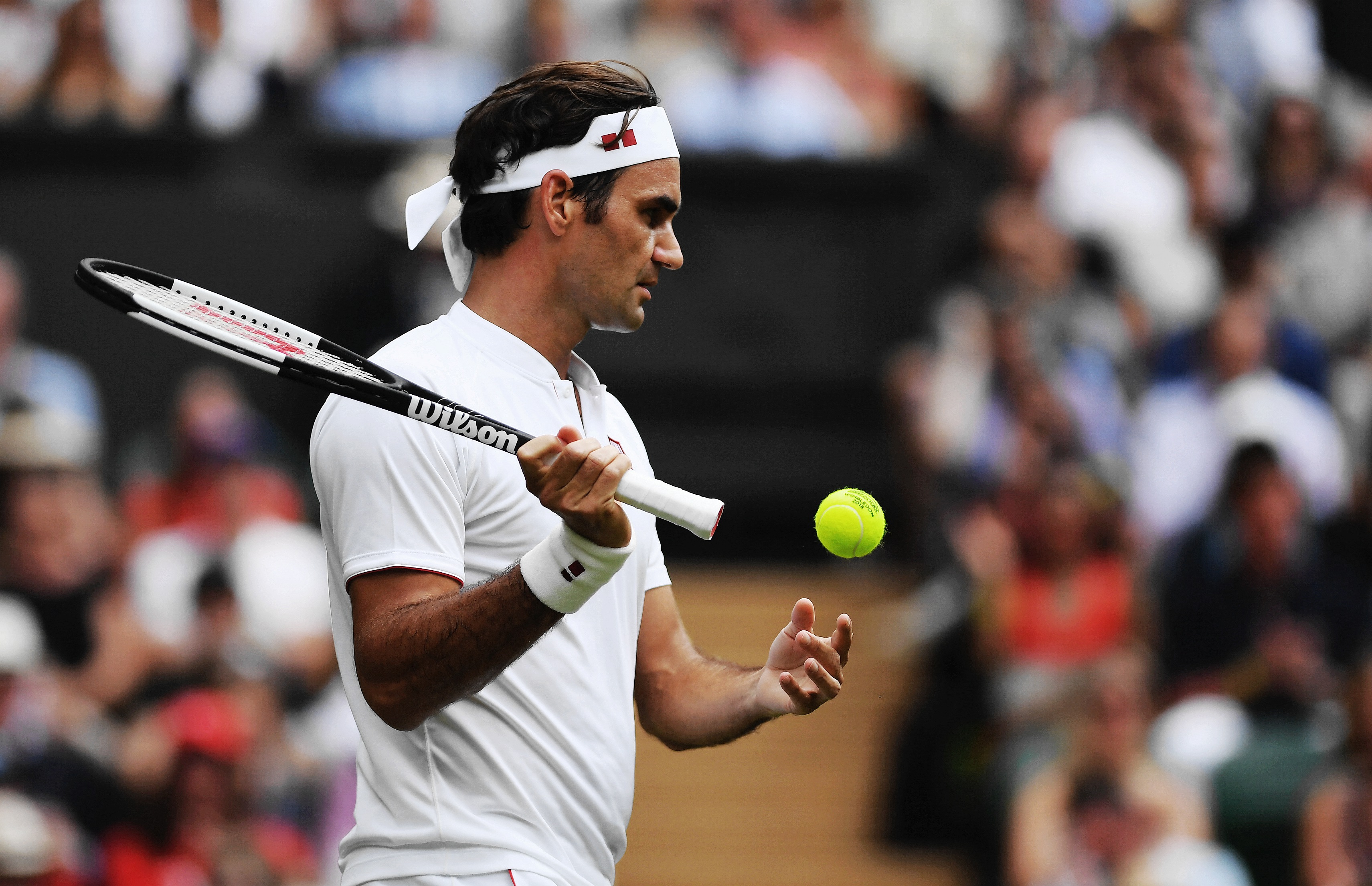 澳大利亚网球队横扫英国网球队，费德勒打破历史纪录