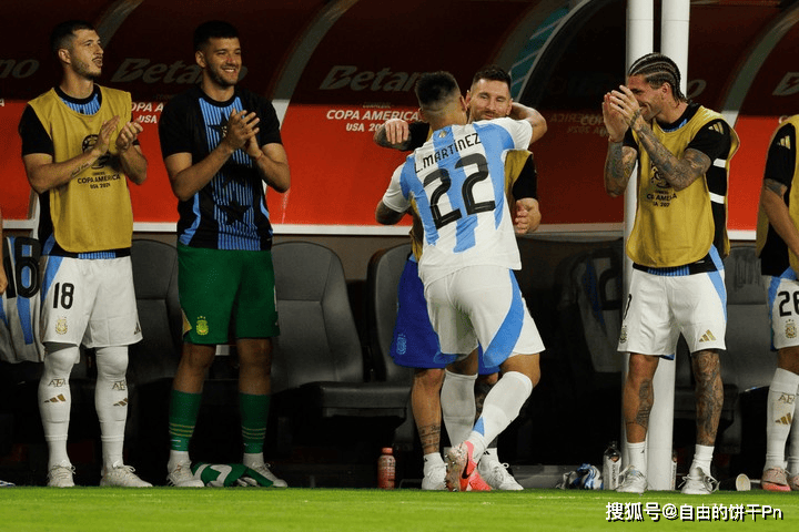 美洲杯赛后采访曝光，内幕引发热议