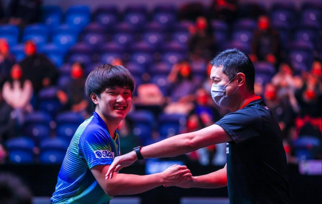 爱游戏官方入口-德国队鏖战瑞典队，张本智和惊艳四座