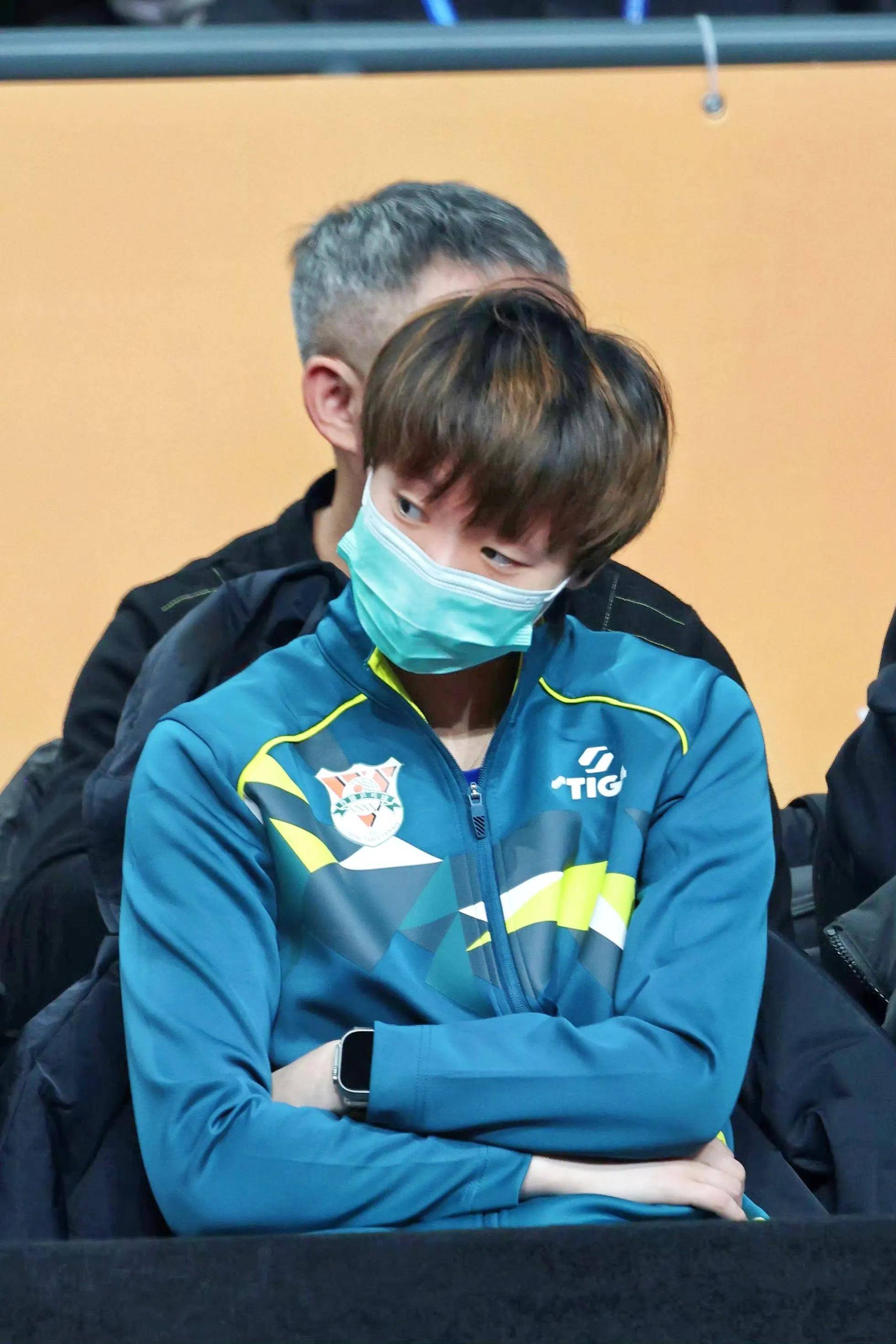 韩国队鏖战英格兰队，林高远惊艳四座